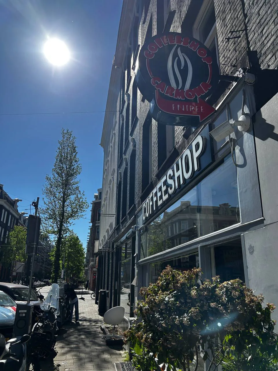 Chill sfeer bij Coffeeshop Carmona